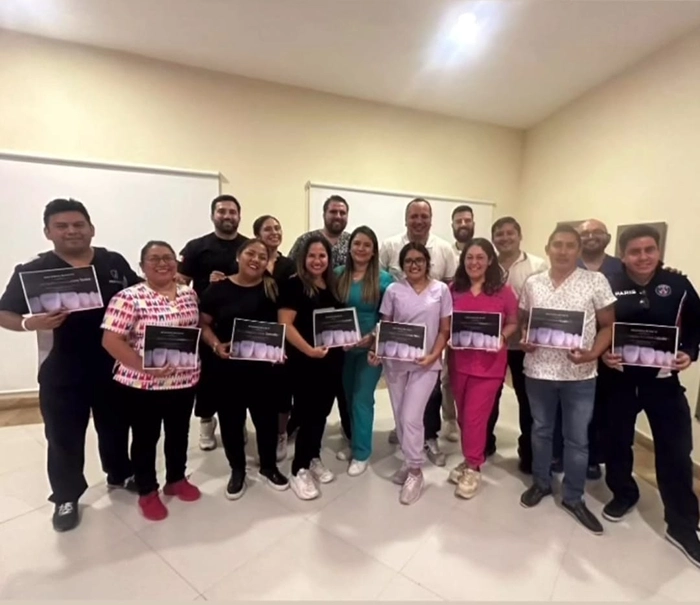 Grupo de Médicos Dentistas en Cancún